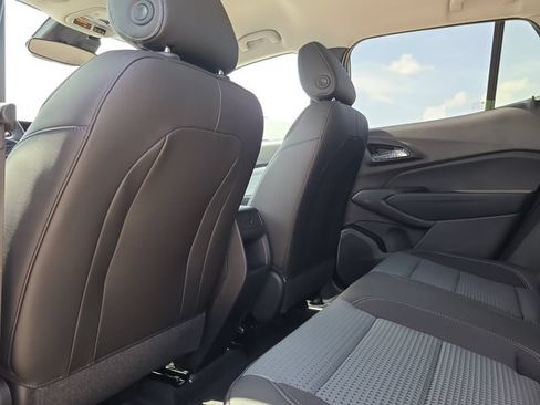 New 2026 Chevrolet Trax LT w/ Midnight Edition FWD image 13