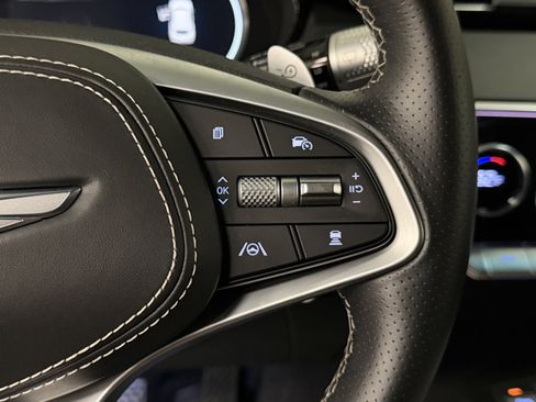 Used 2025 Genesis Electrified GV70 Advanced image 29