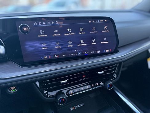 New 2026 Chevrolet Suburban Z71 w/ Comfort Package image 16