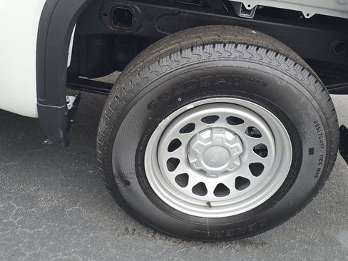 New 2025 GMC Sierra 1500 Pro image 6