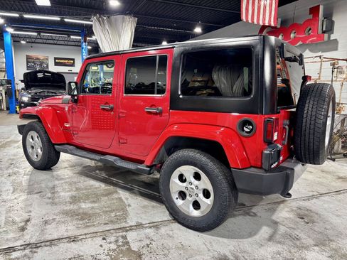 Used 2013 Jeep Wrangler Unlimited Sahara AWD/4WD image 5