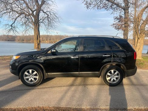 Used 2013 Kia Sorento LX w/ Convenience Pkg FWD image 1