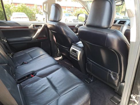 Used 2018 Lexus GX 460 Premium w/ Premium Package AWD/4WD image 11