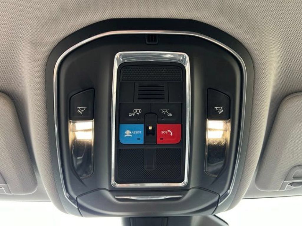 Used 2023 Jeep Grand Cherokee L Laredo AWD/4WD image 31