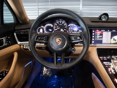 Certified 2023 Porsche Panamera 4 AWD/4WD image 15
