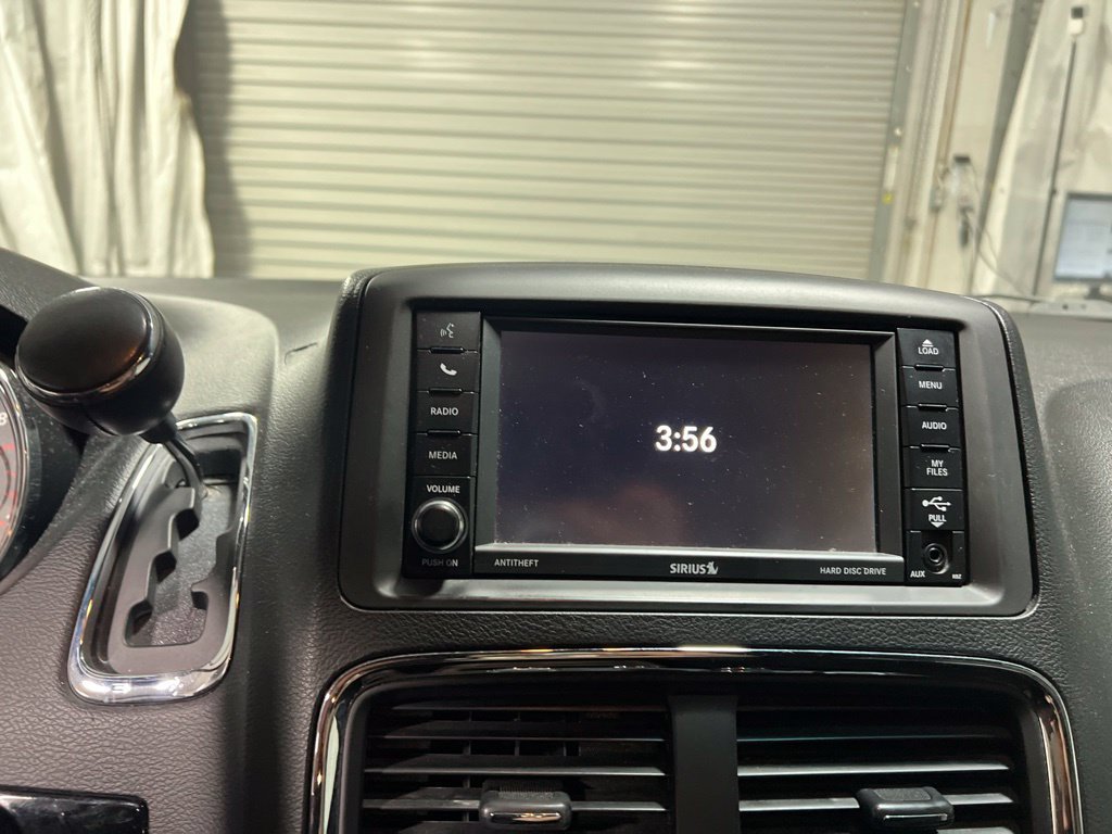 Used 2017 Dodge Grand Caravan SE FWD image 24
