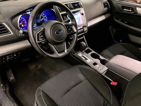 Used 2019 Subaru Outback 2.5i Premium image 12