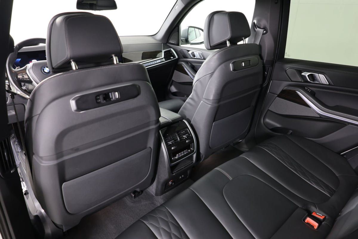 Used 2025 BMW X5 xDrive50e AWD/4WD image 51