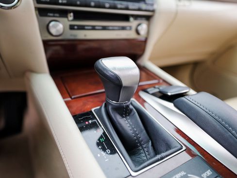 Used 2013 Lexus LS 460 image 20