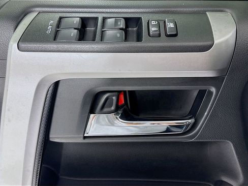 Used 2019 Toyota 4Runner SR5 image 16