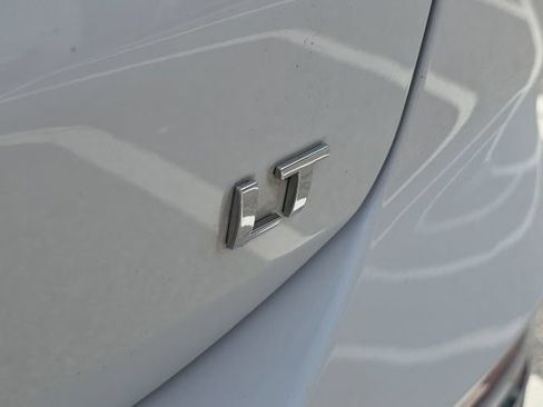 Used 2020 Chevrolet Equinox LT FWD image 9