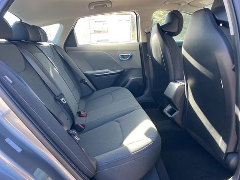 New 2025 Kia K4 LXS image 13