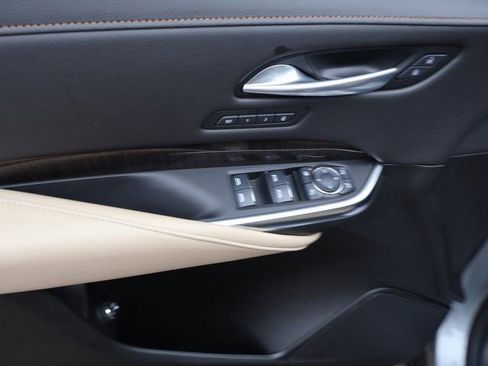 Used 2025 Cadillac XT4 Premium Luxury image 23