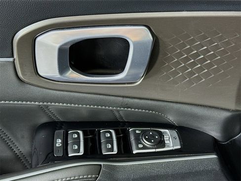 Used 2023 Kia Sorento SX image 25