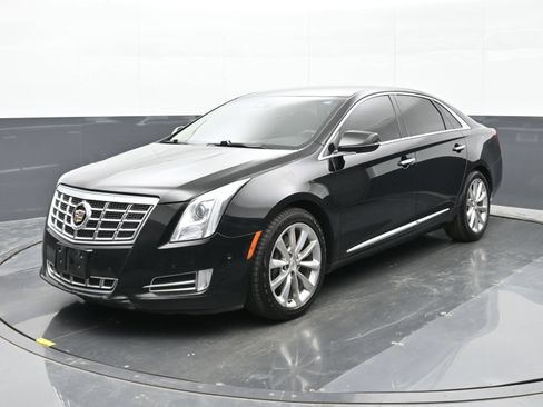 Used 2014 Cadillac XTS Luxury w/ Driver Awareness Package FWD image 8