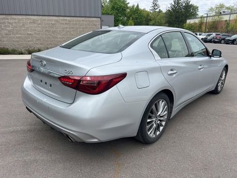 Used 2019 INFINITI Q50 Luxe w/ Essential Package (3.0T Luxe) AWD/4WD image 5