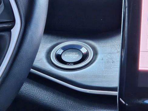 Used 2022 Jeep Grand Cherokee Limited RWD image 14