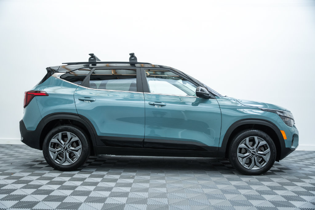 Used 2024 Kia Seltos S AWD/4WD image 4