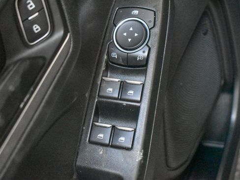 Used 2022 Ford Escape SE w/ SE Sport Appearance Package image 20