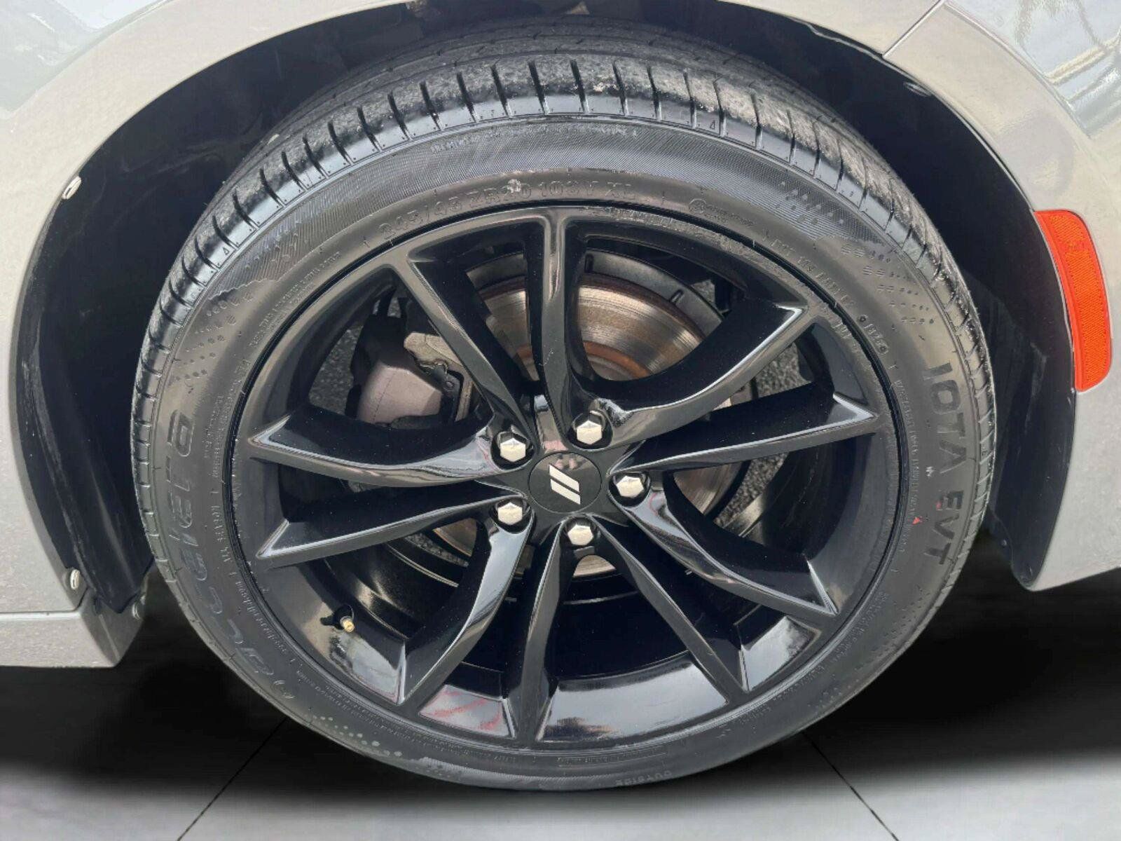 Used 2018 Dodge Charger SXT w/ Blacktop Package RWD image 47