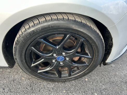 Used 2016 Ford Focus SE w/ Equipment Group 201A image 28