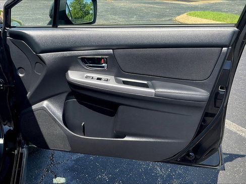 Used 2015 Subaru Crosstrek 2.0i Premium image 19