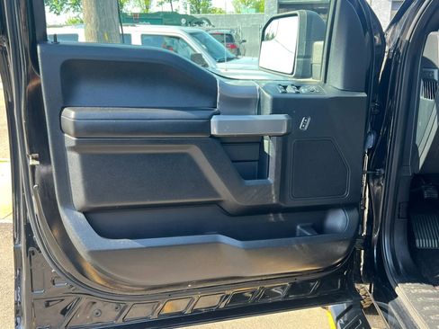 Used 2016 Ford F150 XLT w/ Equipment Group 302A Luxury AWD/4WD image 11