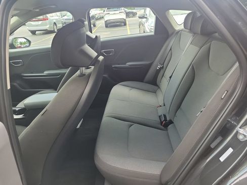 Used 2025 Kia K4 FWD image 12