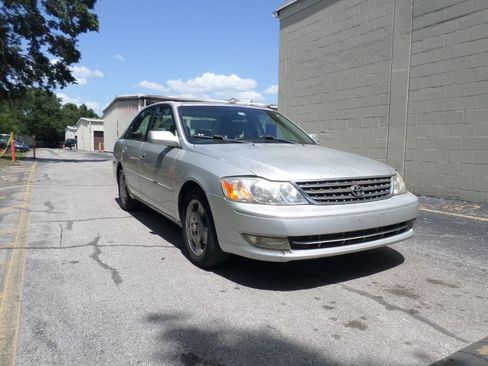 Used 2003 Toyota Avalon XLS image 2