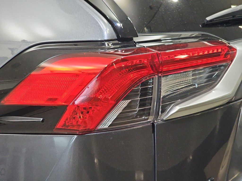 Used 2023 Toyota RAV4 XSE AWD/4WD image 36
