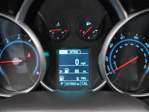 Used 2014 Chevrolet Cruze LT image 22