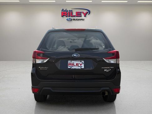 Used 2021 Subaru Forester AWD/4WD image 4