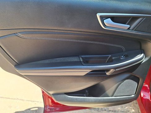 Used 2023 Ford Edge Titanium AWD/4WD image 19