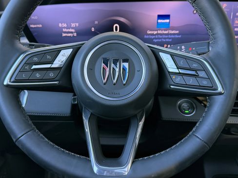 Used 2025 Buick Enclave Avenir w/ Super Cruise Package image 27