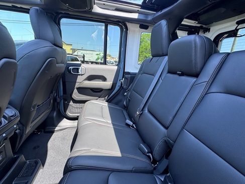 New 2026 Jeep Wrangler Unlimited Sahara AWD/4WD image 16