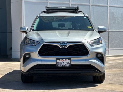 Used 2020 Toyota Highlander XLE AWD/4WD image 10