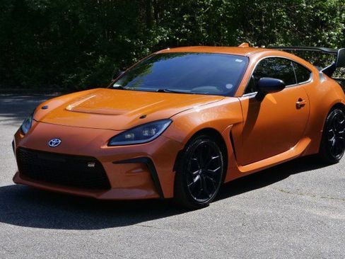 Used 2023 Toyota GR86 10th Anniversary SE image 6