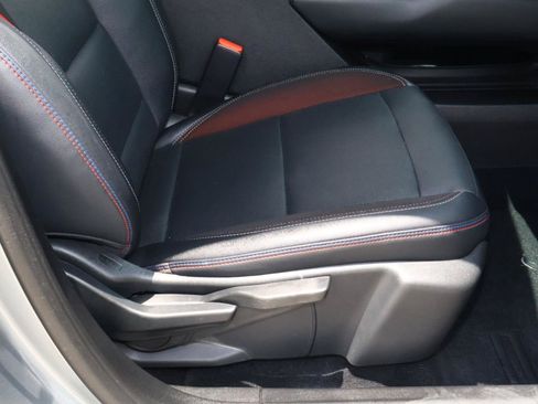 Used 2024 Chevrolet Equinox EV RS FWD image 17