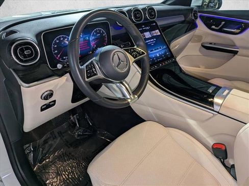 Certified 2025 Mercedes-Benz GLC 300 image 10