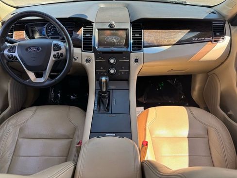 Used 2015 Ford Taurus Limited FWD image 10