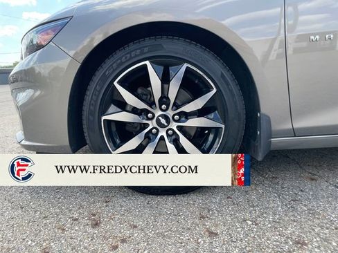 Used 2017 Chevrolet Malibu LT w/ Leather Package FWD image 29