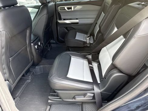 Used 2023 Ford Explorer XLT w/ Equipment Group 202A AWD/4WD image 20