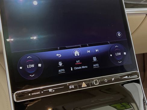 Used 2023 Mercedes-Benz S 500 4MATIC image 25