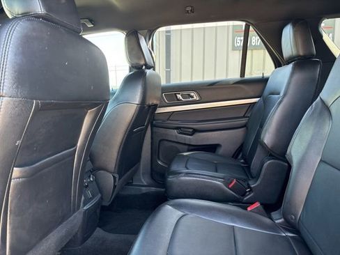Used 2018 Ford Explorer XLT w/ Equipment Group 202A AWD/4WD image 14