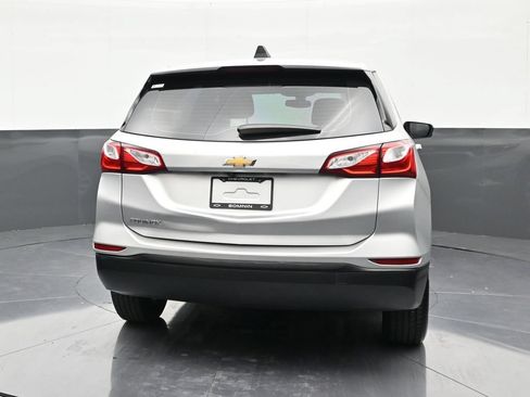 Used 2019 Chevrolet Equinox LS FWD image 4