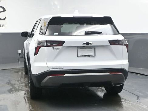 New 2026 Chevrolet Equinox LT w/ Safety and Technology Package FWD image 13