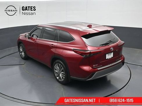 Used 2021 Toyota Highlander Platinum AWD/4WD image 57