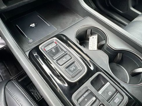 Used 2024 Honda Pilot EX-L image 16