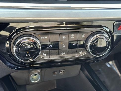 Used 2024 Chevrolet Trax LT w/ Driver Confidence Package image 36