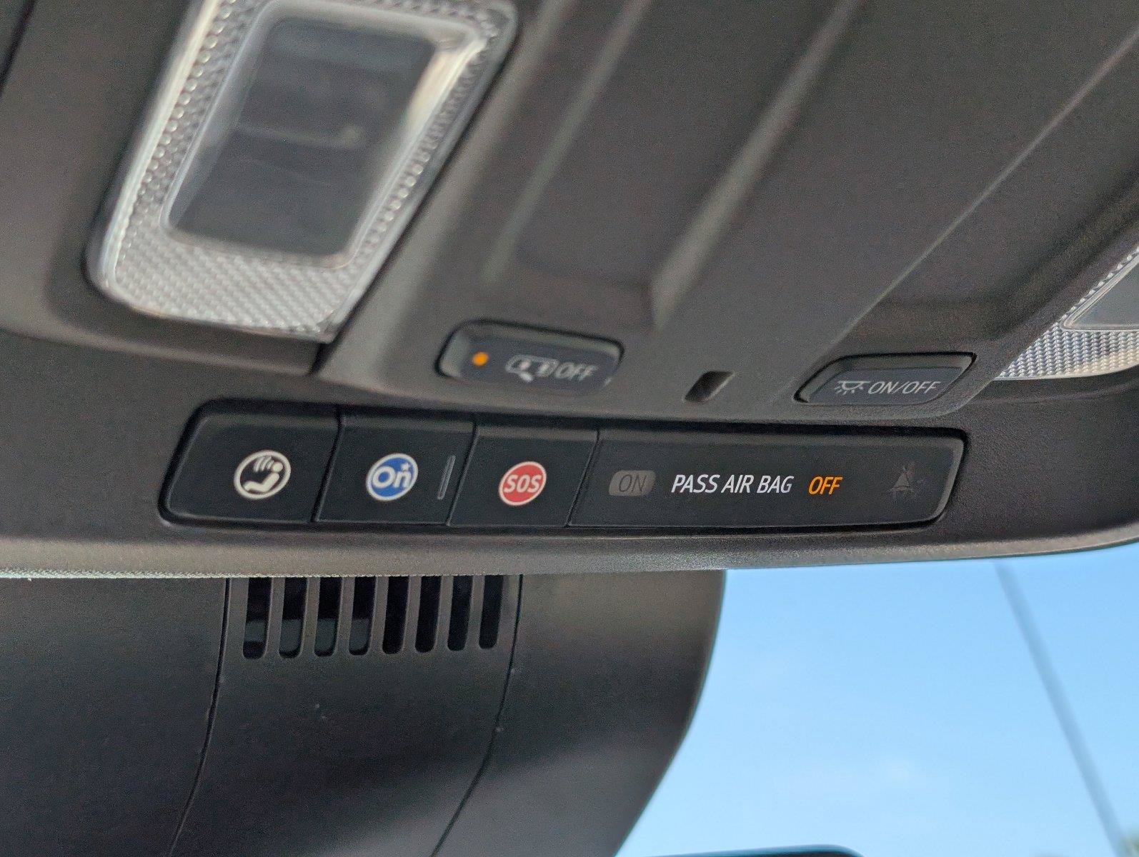 Used 2022 GMC Sierra 1500 SLT AWD/4WD image 18